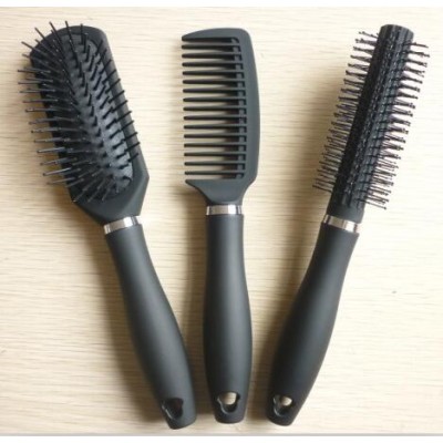 Plastic hairbrush